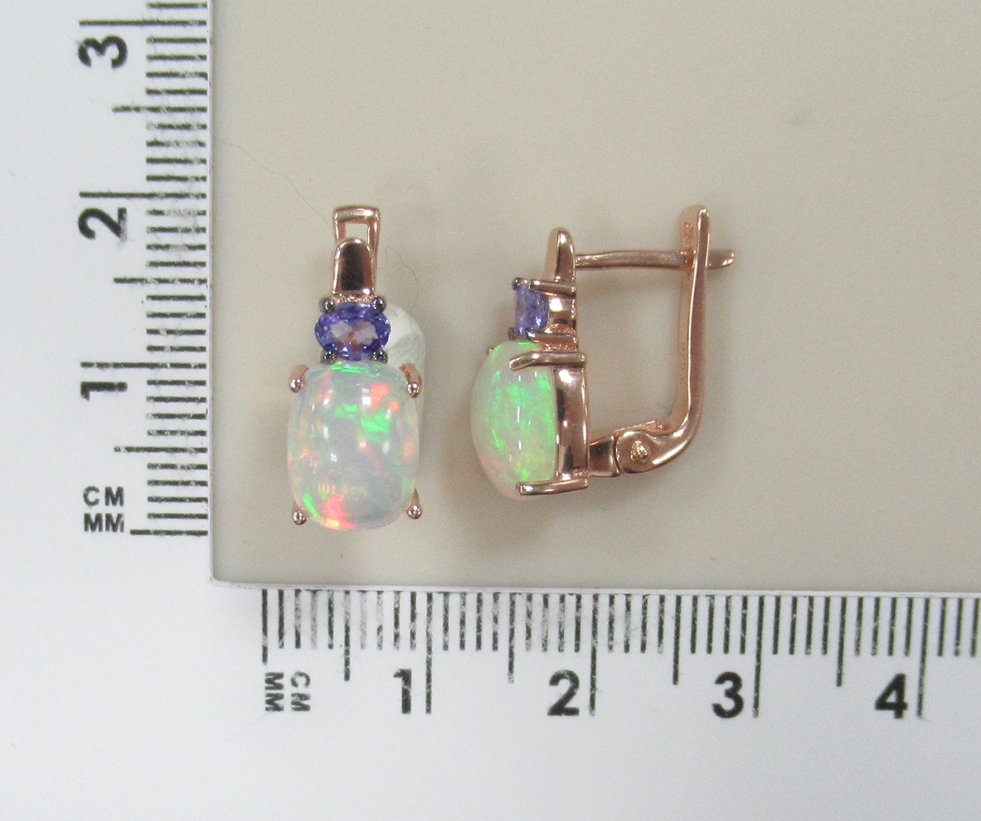 Серебряные серьги с опалами и танзанитами